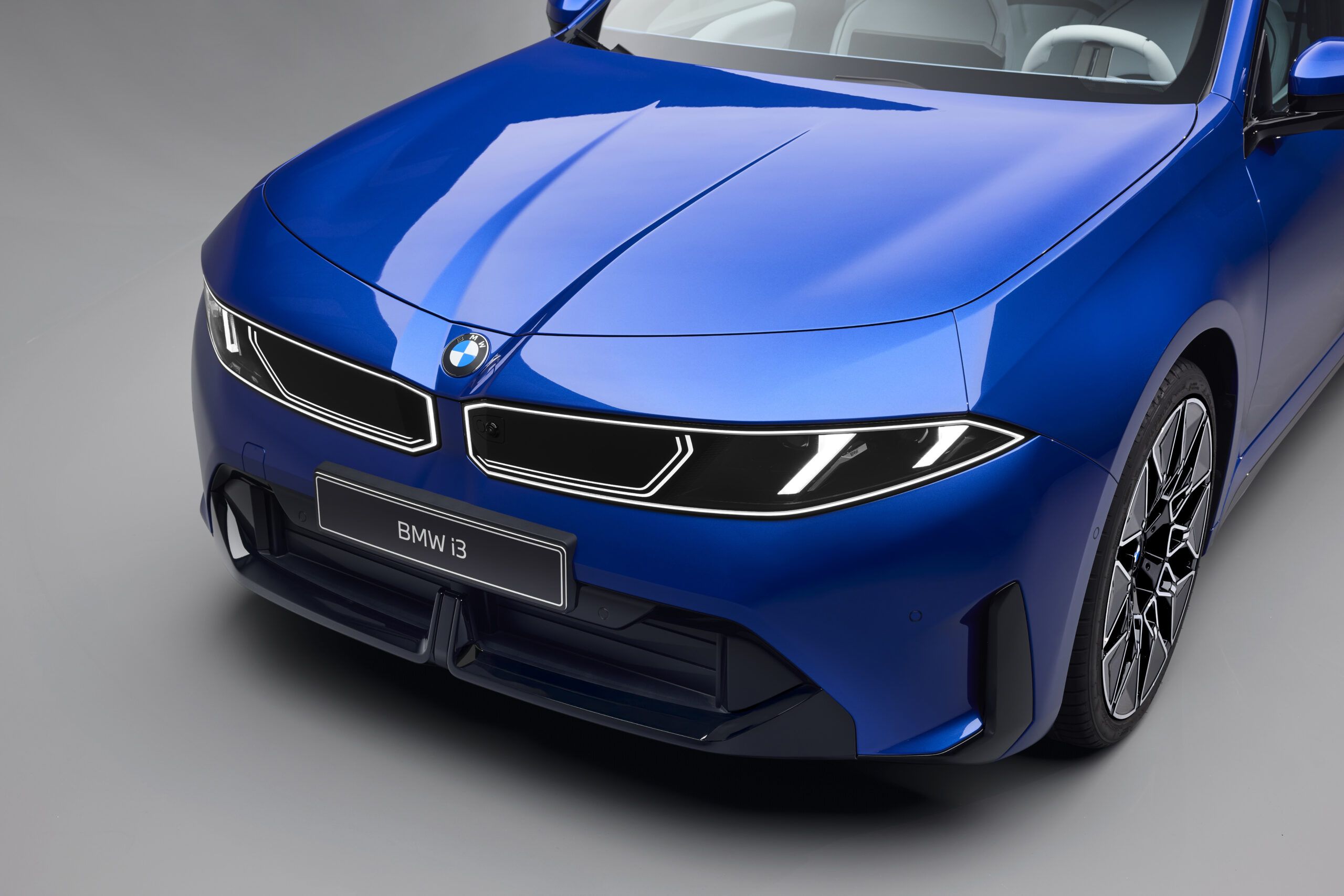 BMW i3 interior with BMW Panoramic iDrive and Neue Klasse digital technology